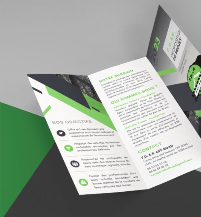 Mockup d'une brochure 3 volets d'un projet mené par Cédric Rouzès